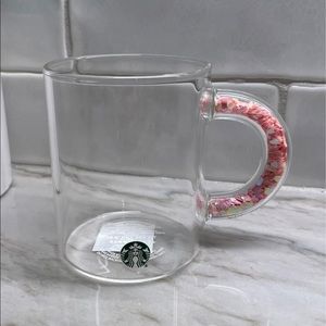 Starbucks 2022 Valentine’s limited edition hearts mug